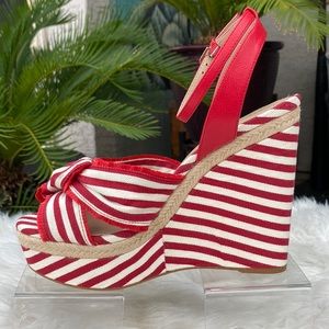 ❣️▫️❣️ALDO RED-N-WHITE ANKLE STRAP CANDY STRIPE WEDGES❣️▫️❣️